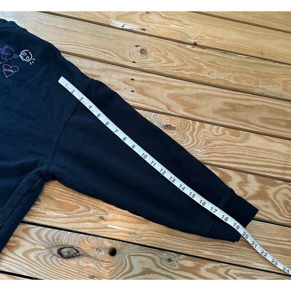 Uniqlo Kuromi Graphic Sweatshirt Size XL Women’s Black - Picture 8 of 8